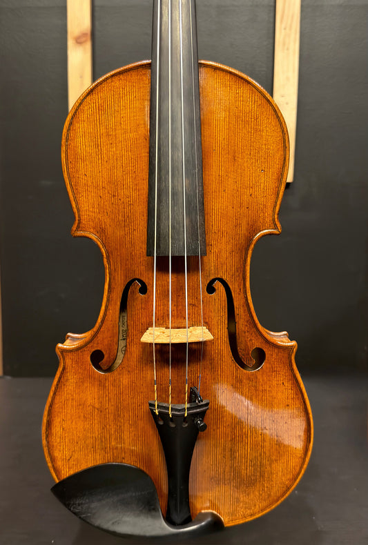 Wojciech Topa 2024 Stradivari model violin front detail